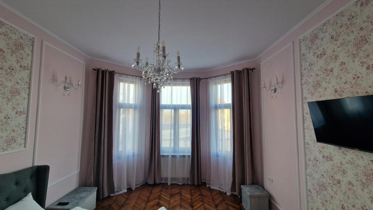 Uvs Central Luxury Apartment أرادايا المظهر الخارجي الصورة