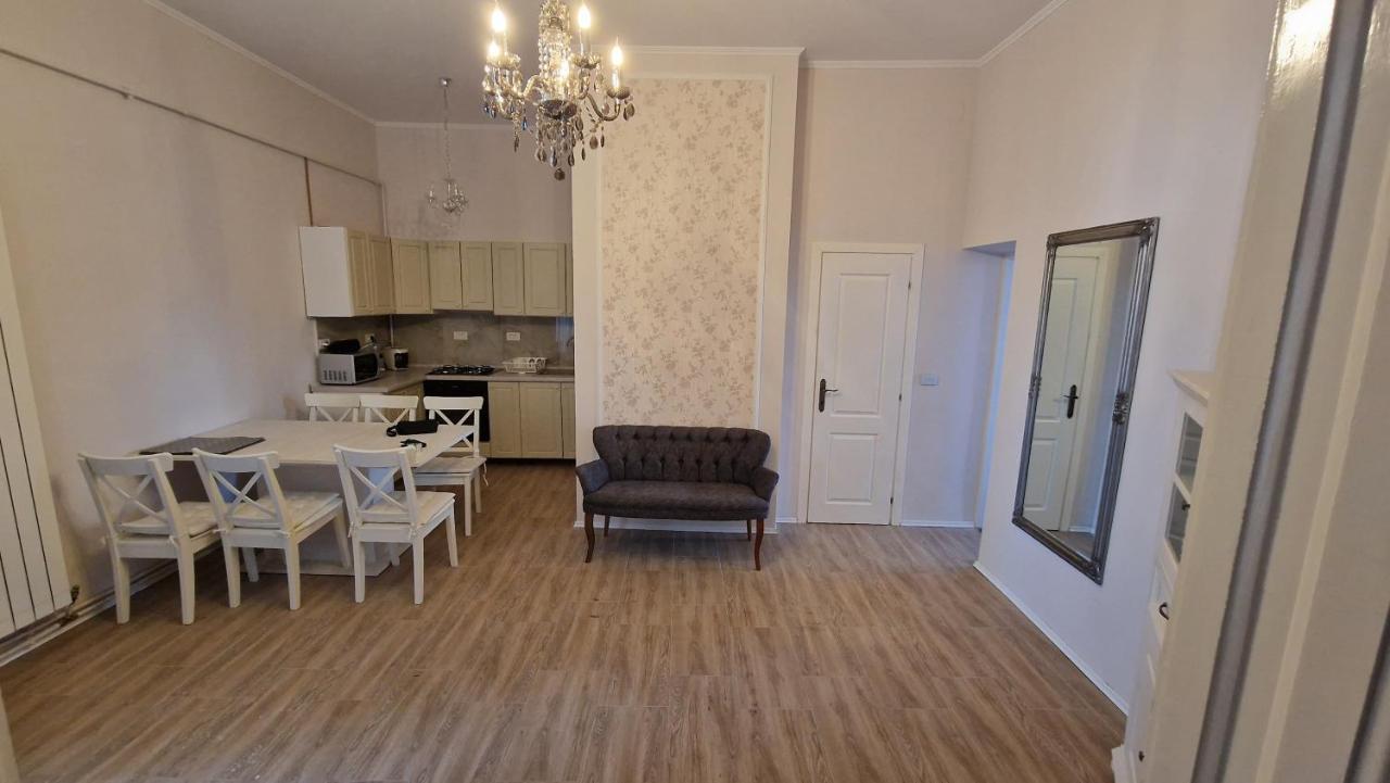 Uvs Central Luxury Apartment أرادايا المظهر الخارجي الصورة