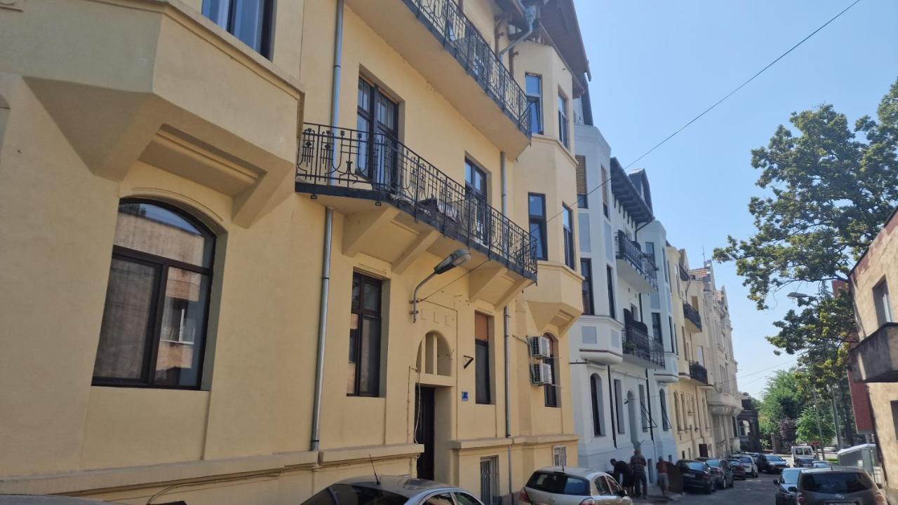 Uvs Central Luxury Apartment أرادايا المظهر الخارجي الصورة
